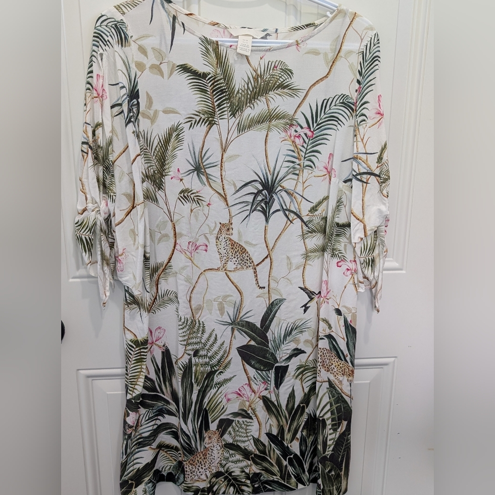 H&M White and Green Sheath Mini Dress Resort Wear